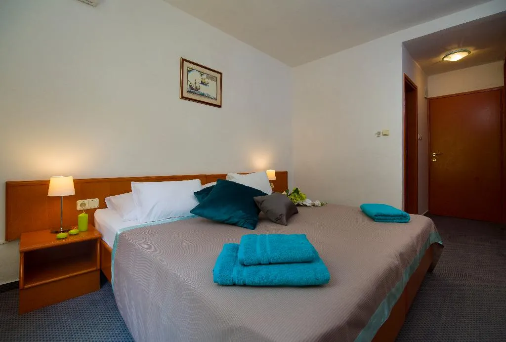 DOUBLE CLASSIC WITH BALCONY Room, Hotel Faraon, Dubrovnik