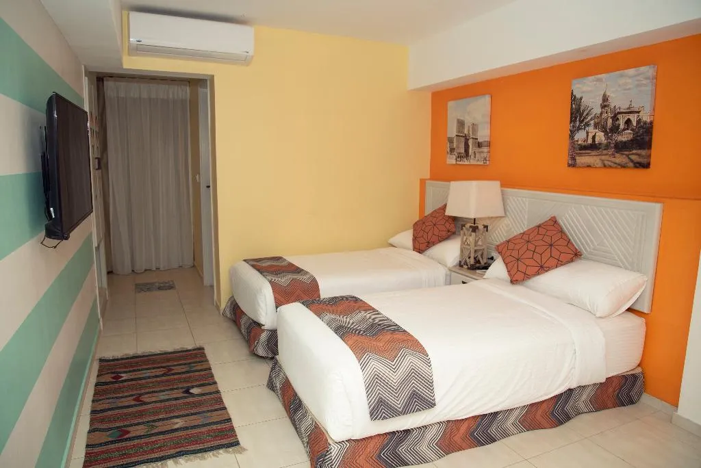 DOUBLE DELUXE Room, Almadiafa Hotel, Cairo
