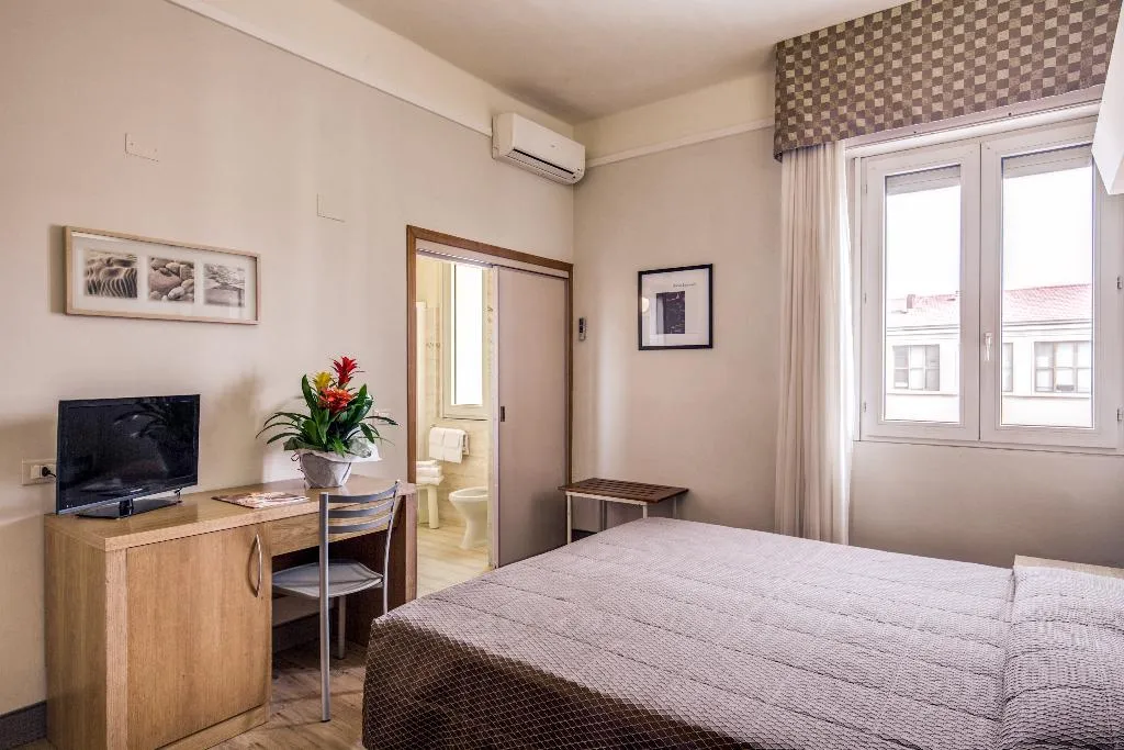 DOUBLE SINGLE USE STANDARD Room, Delle Nazioni, Florence