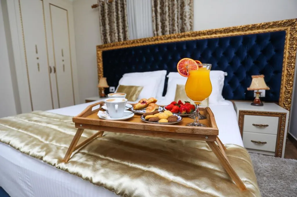Room, Empire Hotel, Durres