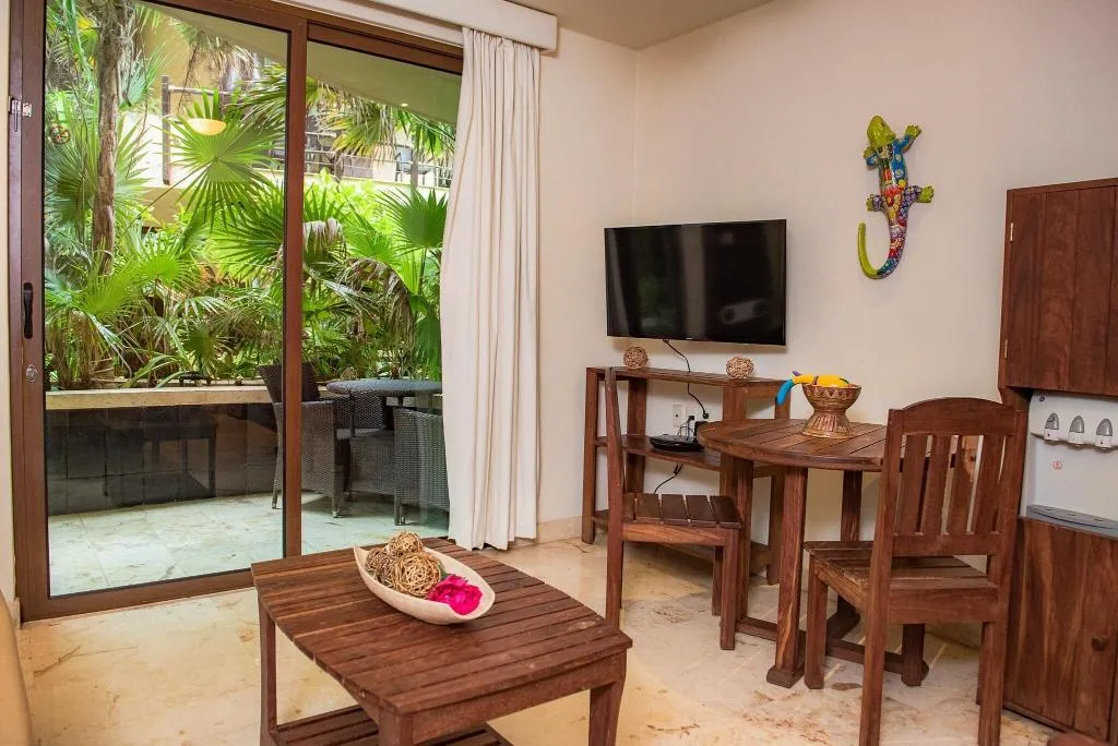 DOUBLE KING BED ONE BEDROOM  Room, El Taj Ocean Front and Beachside Condo Hotel, Playa Del Carmen