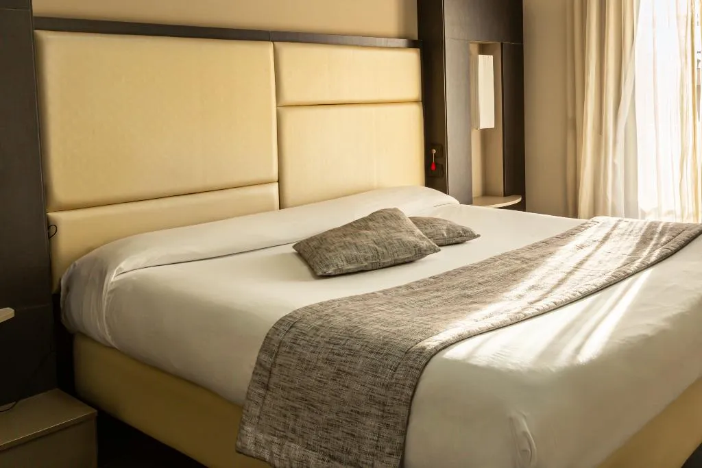 DOUBLE SINGLE USE STANDARD Room, Hotel Premiere, Naples