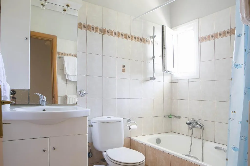 APARTMENT CAPACITY 6 Room, Evi's Garden, Kefallinia
