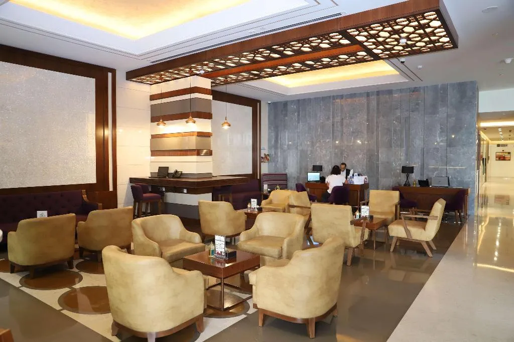 Lobby, Golden Tulip Media Hotel, Dubai