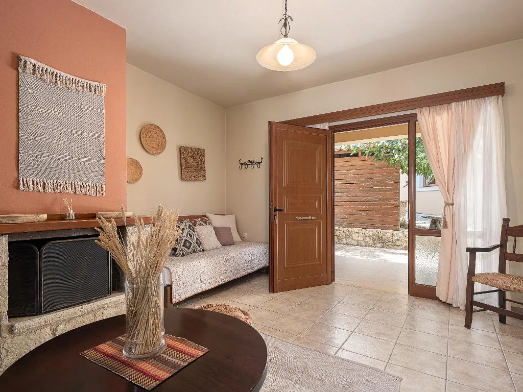 APARTMENT CAPACITY 3 Room, Earino, Crete