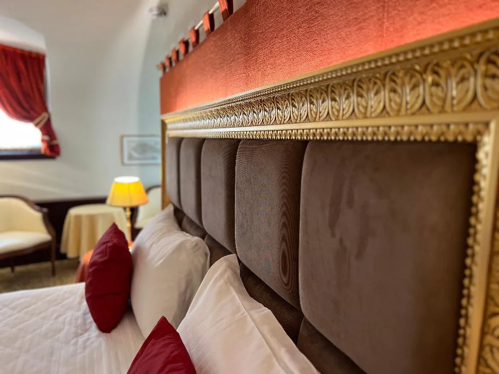 DOUBLE Accessible Room, Ruzzini Palace, Venice
