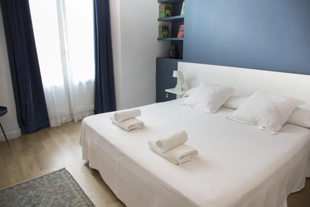 Room, L'Esplai Valencia, Valencia