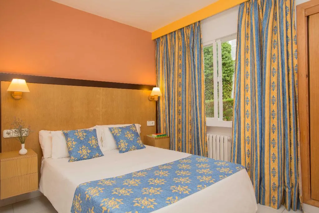 APARTMENT CAPACITY 6 TWO BEDROOMS Room, Gavimar La Mirada Club Resort, Majorca