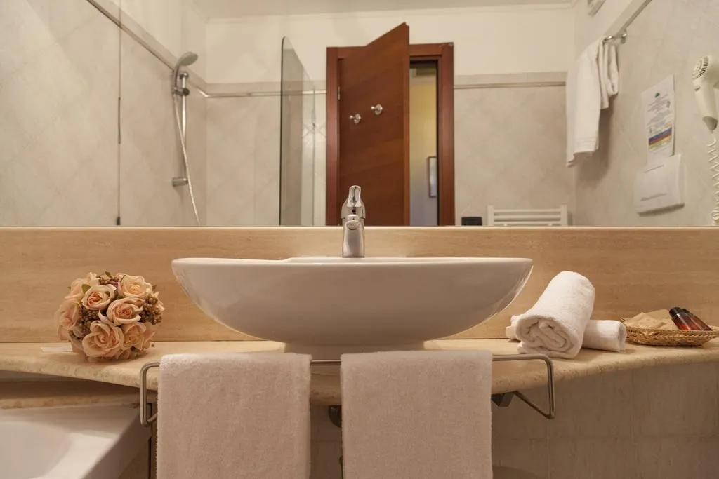 TWIN SUPERIOR Room, Bluebay Colle Della Trinità Perugia, Perugia