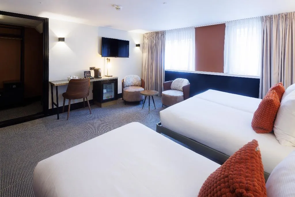 QUADRUPLE STANDARD Room, Huygens Place, Amsterdam
