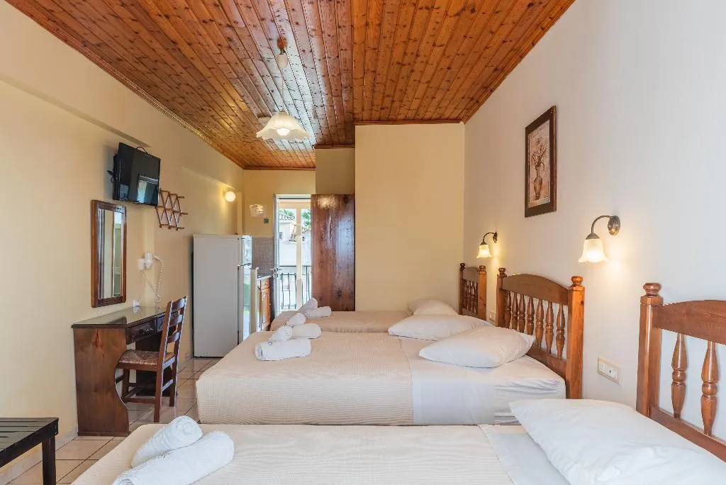 STUDIO CAPACITY 4 Room, Village Inn, Zante