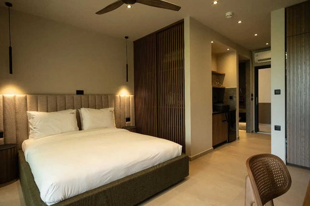 JUNIOR SUITE LUXURY Room, Royal Hotel and Suites, Halkidiki