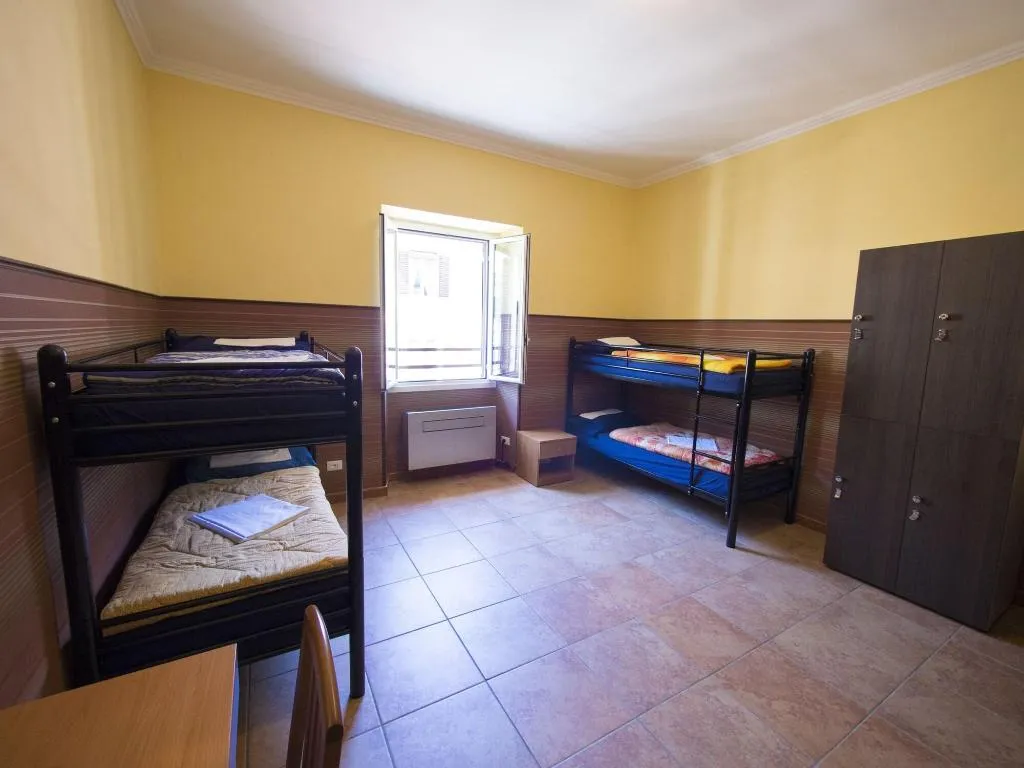 Room, Alessandro Downtown Hostel, Naples