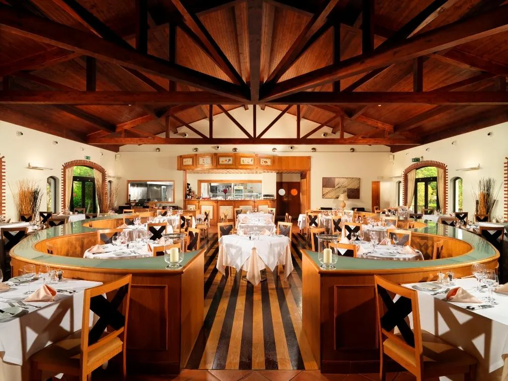 Restaurant, Pine Cliffs Hotel, a Luxury Collection Resort, Algarve