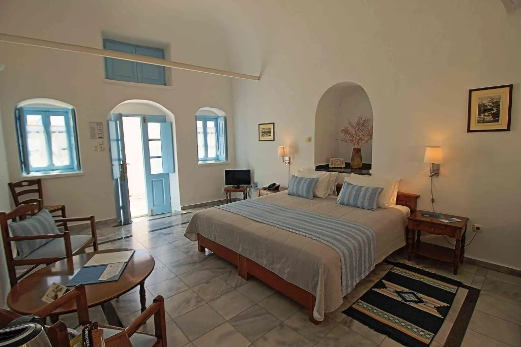 SINGLE SUPERIOR Room, Aethrio Sunset Village, Santorini