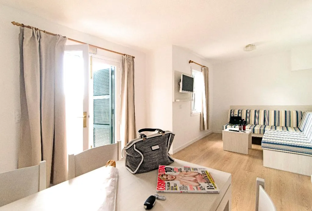 APARTMENT TWO BEDROOMS Room, Cala Blanca Apartamentos, Menorca