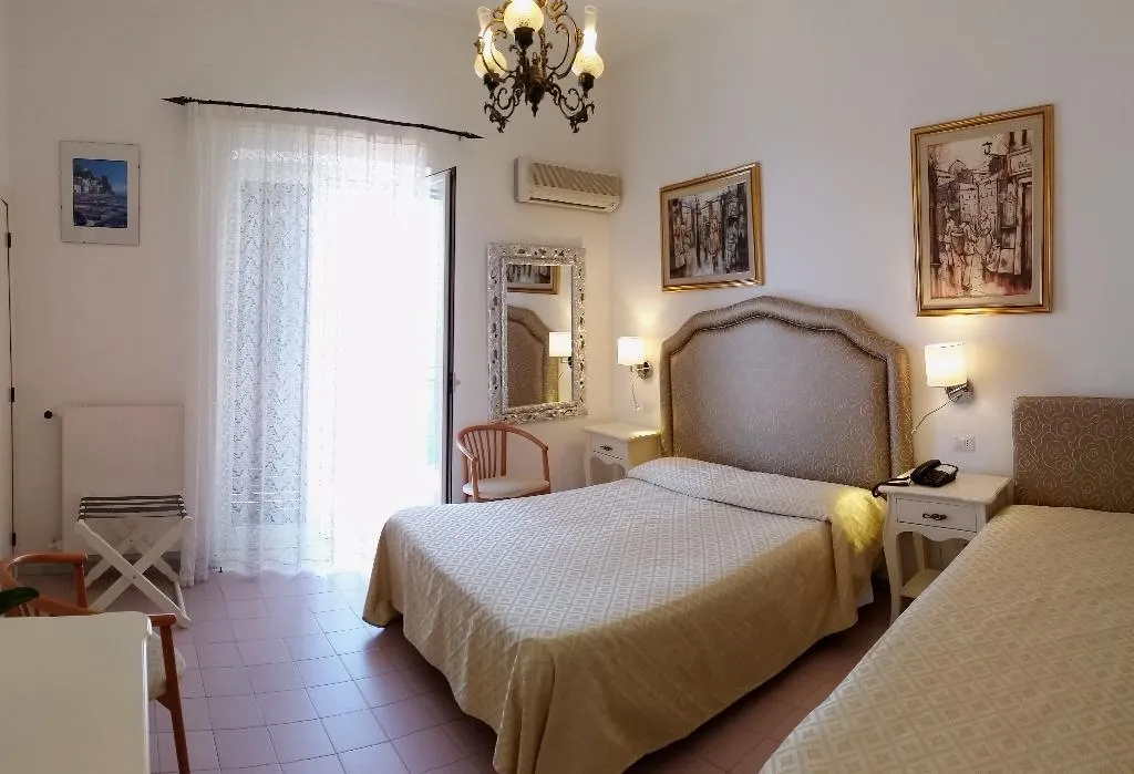 Double or Twin SUPERIOR SEA VIEW Room, La Perla, Naples