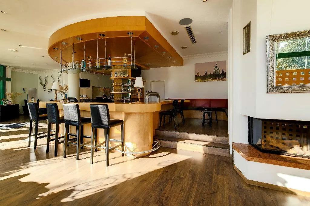 Bar, Hotel Ambiente Langenhagen Hannover by Tulip Inn, Hanover