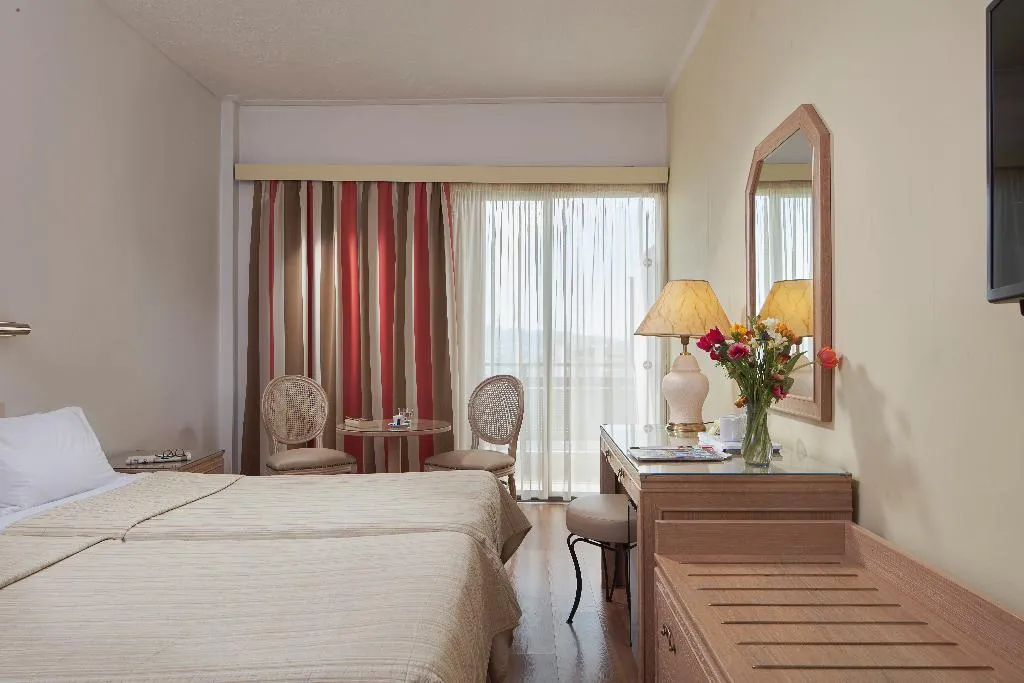 QUADRUPLE STANDARD Room, Candia Hotel, Athens