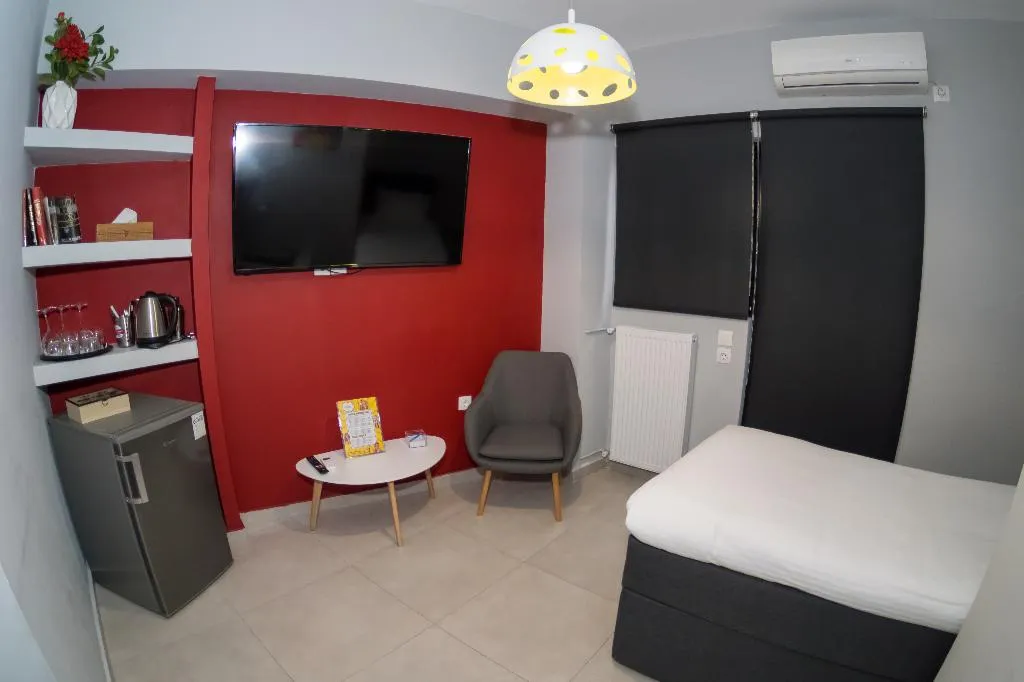 TRIPLE WITH VIEWS Room, Connect Studios and Apartments, Athens