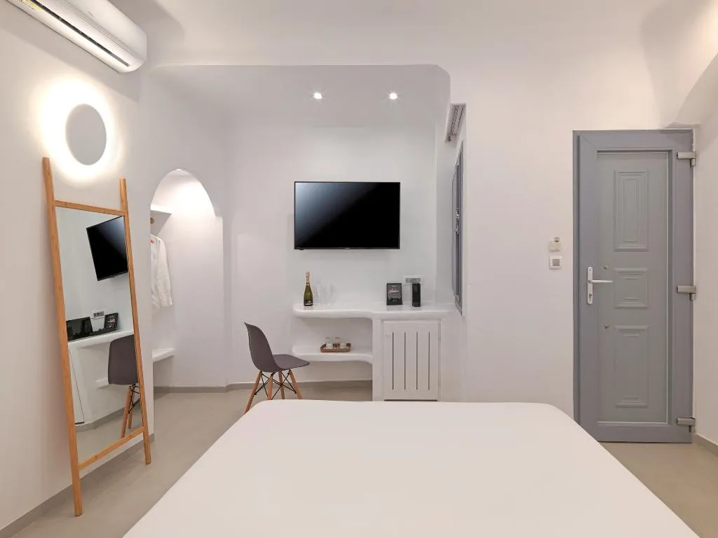 Double or Twin SUPERIOR Room, Tatakis Design Hotel, Fira, Santorini