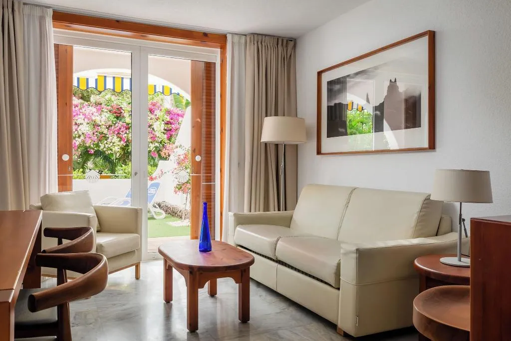 Room, Parque Santiago III y IV, Tenerife