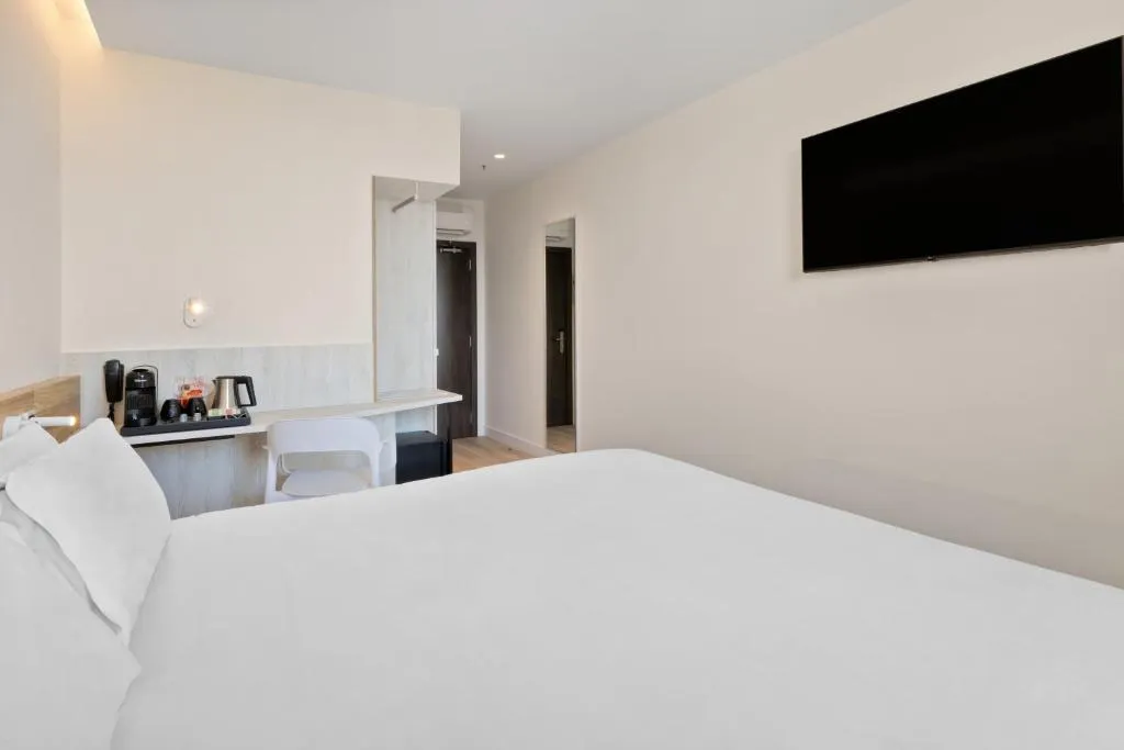 DOUBLE STANDARD Room, B&B Hotel Porto Centro Massarelos, Porto