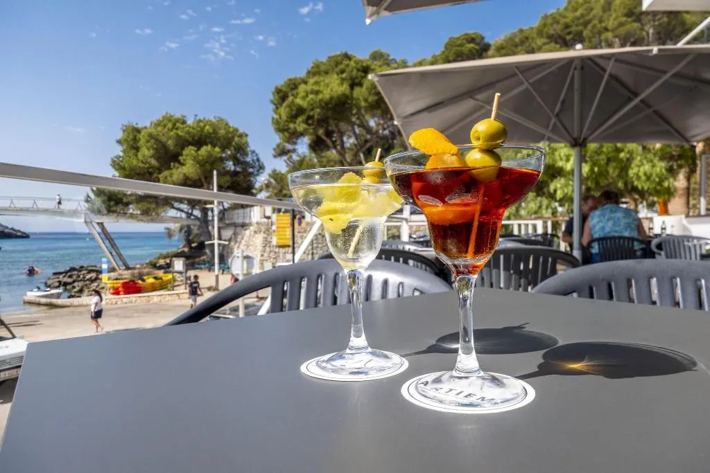 Bar, ARTIEM Audax, Menorca