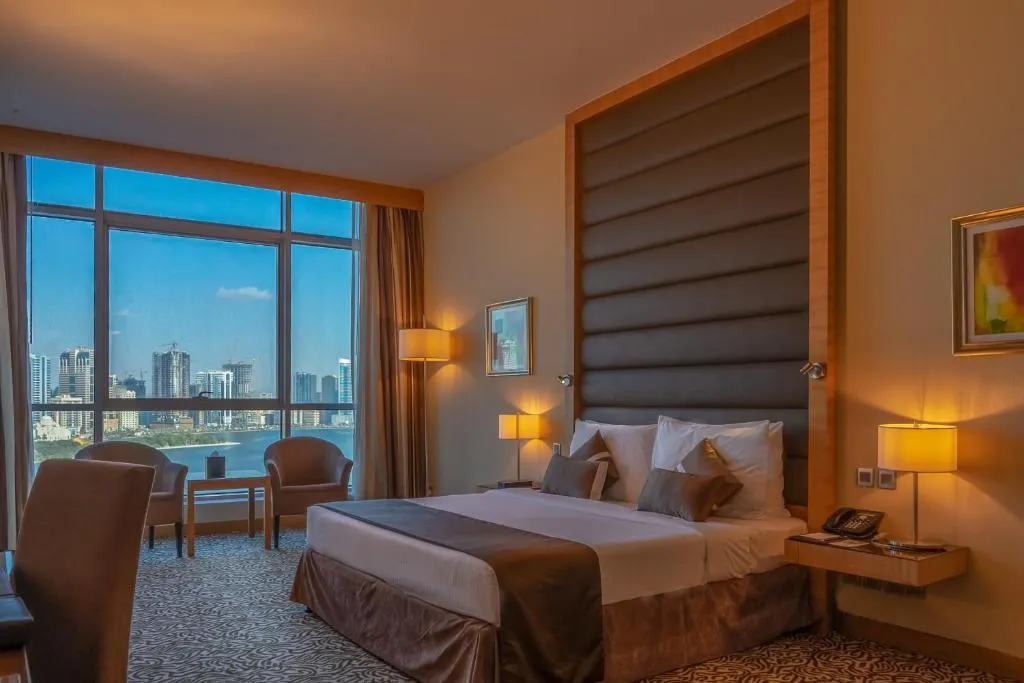 SUITE EXECUTIVE Room, Copthorne Hotel Sharjah, Dubai