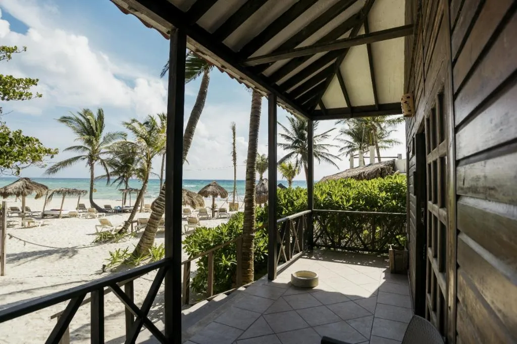 BUNGALOW OCEAN FRONT Room, Petit Lafitte, Playa Del Carmen