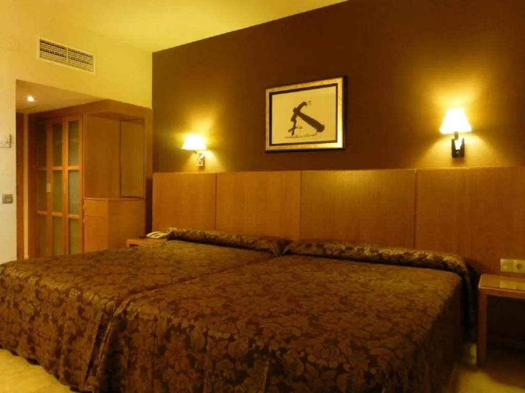 TRIPLE STANDARD Room, Alba Seleqtta Hotel Spa Resort, Costa Brava