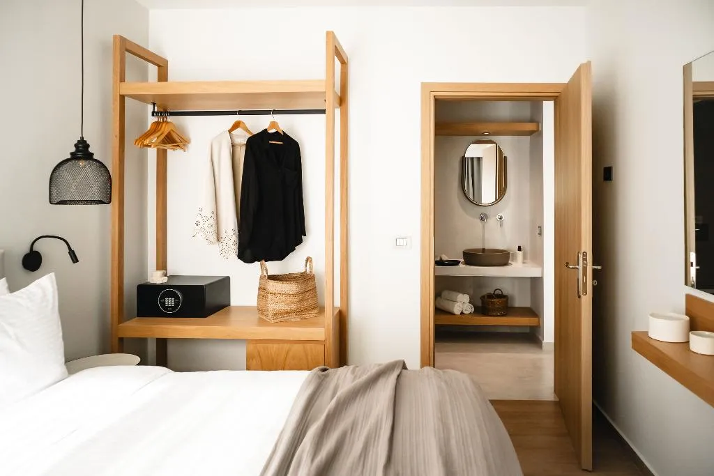 SUITE ONE BEDROOM ONE BATHROOM Room, Batis Aero Beachfront Wellbeing Hotel, Crete