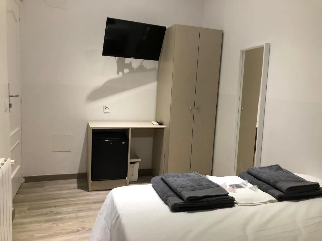 Room, Hostalin Madrid Atocha, Madrid
