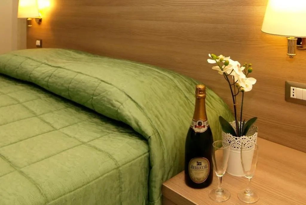 TWIN STANDARD Room, Argentina, Rome