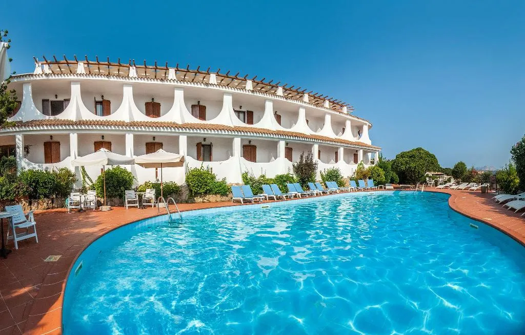 Pool, Punta Est, Olbia