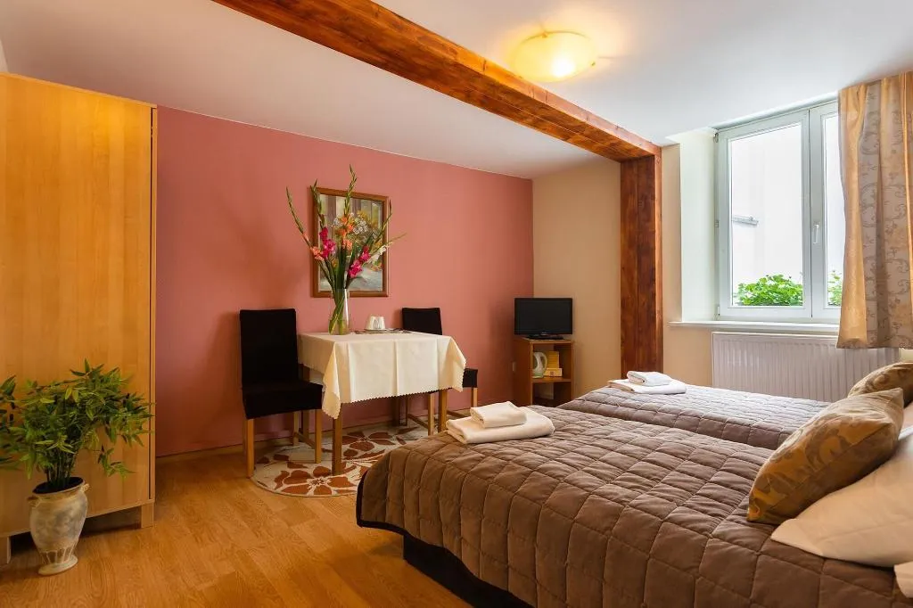 Room, Unikat Guest Rooms, Krakow