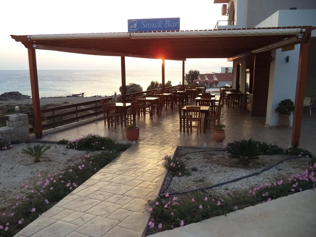 Bar, Falasarna Bay, Crete