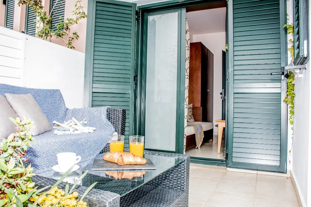 Terrace, Marigianna, Crete