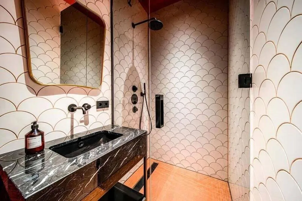 Room, The Highlander, Amsterdam