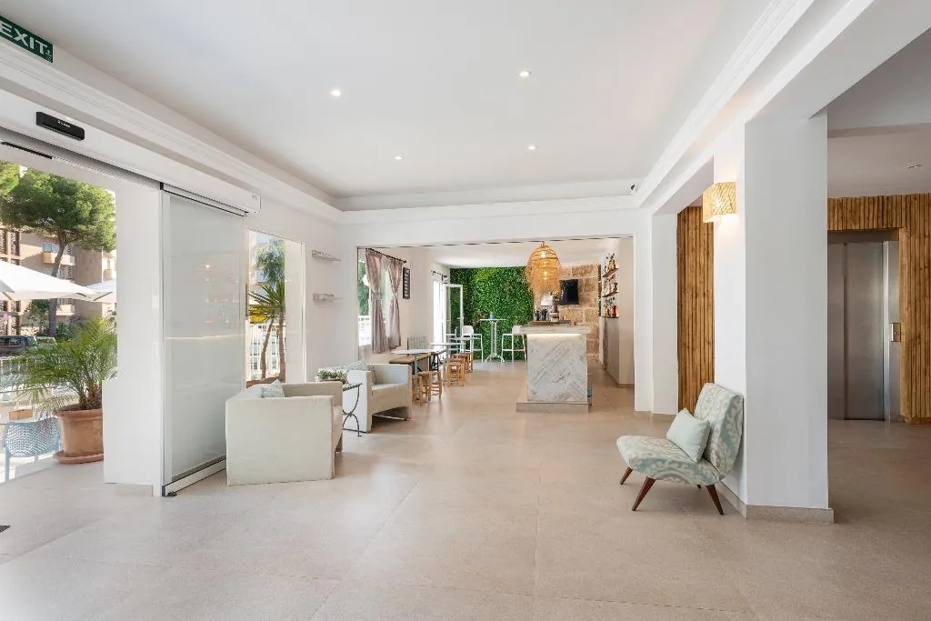 Lobby, Villa Real Club Apartments, Majorca