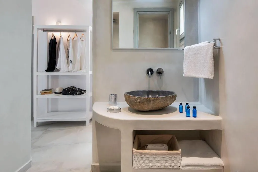 Room, Seven Suites, Santorini