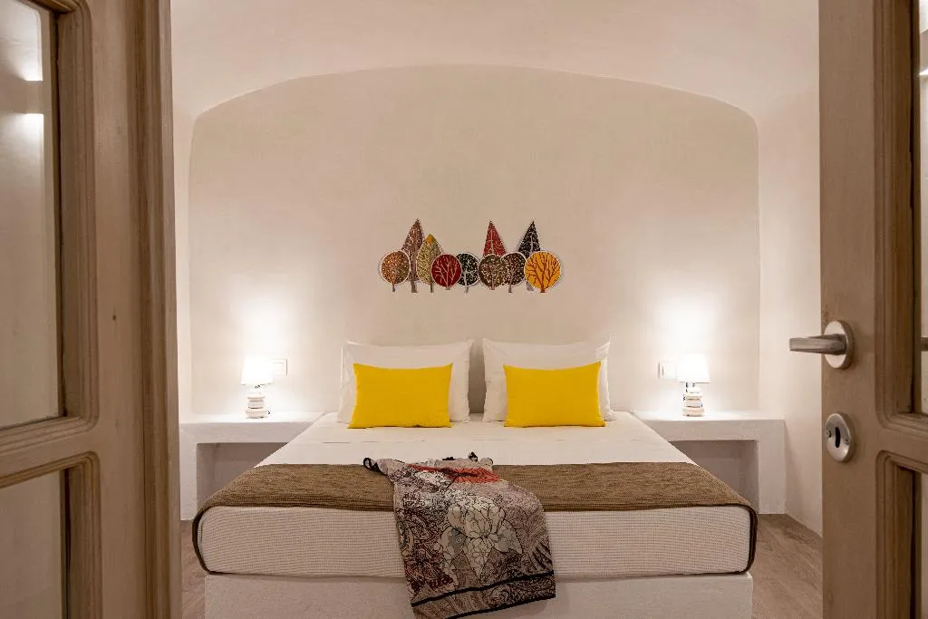 HOUSE TWO BEDROOMS TWO BATHROOMS Room, White Orchid Cave House & Studio, Santorini