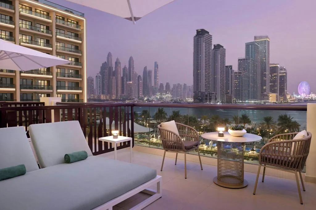 QUADRUPLE SEA VIEW Room, Marriott Resort Palm Jumeirah Dubai, Dubai