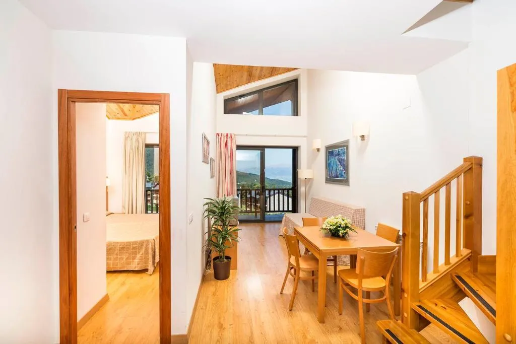 APARTMENT CAPACITY 1 Room, Guitart La Molina Aparthotel & Spa, Costa Brava