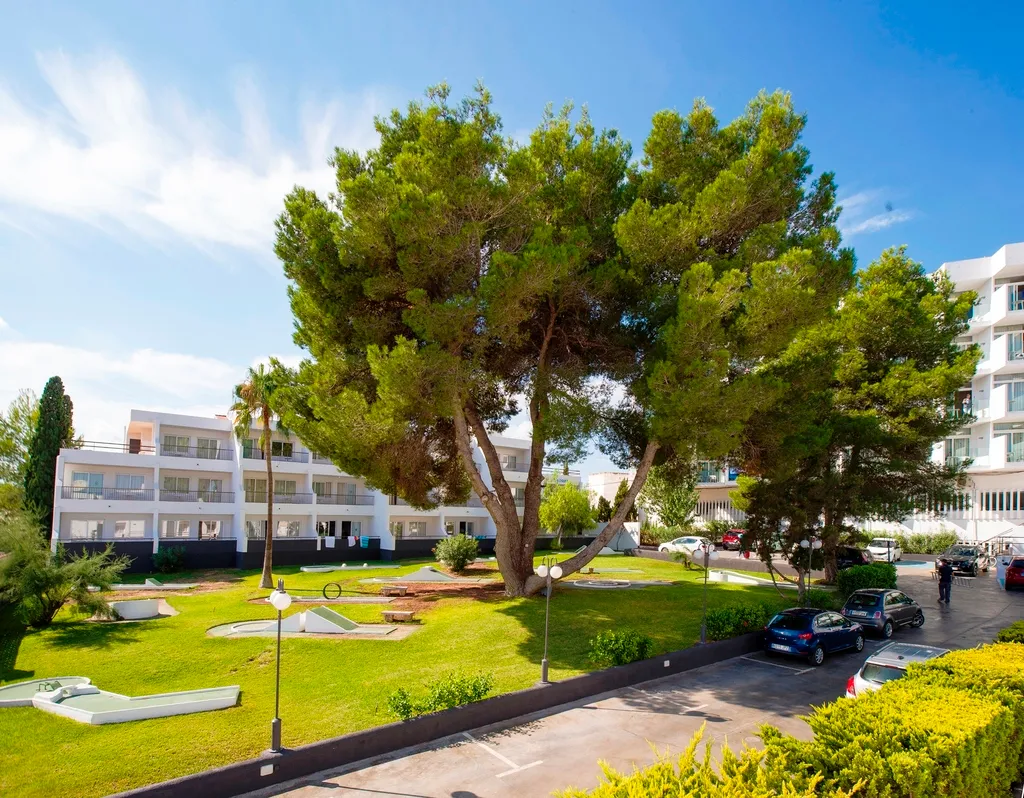 Sports and Entertainment, Vibra Riviera Apartamentos, Ibiza