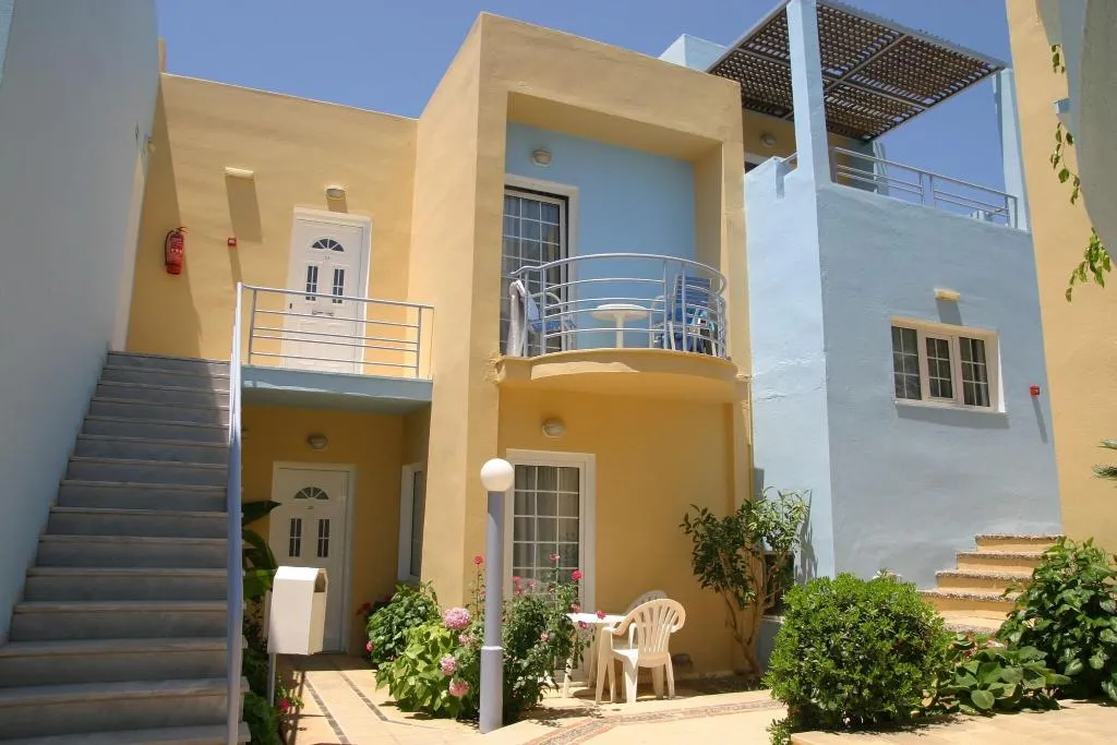 Room, Futura, Crete