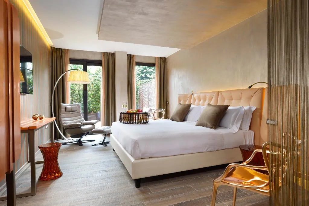 JUNIOR SUITE GARDEN VIEW Room, Milan Suite Hotel, Milan