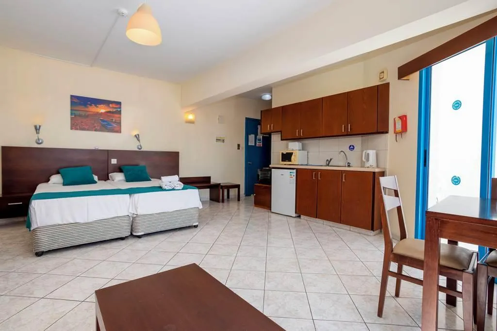 Room, Kefalonitis Apartments, Cyprus