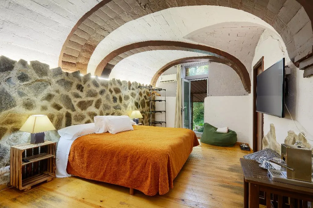 TRIPLE WITH TERRACE Room, Mas Torrencito, Costa Brava