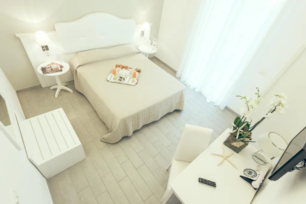 JUNIOR SUITE PROMO Room, Scala Dei Turchi Resort, Catania